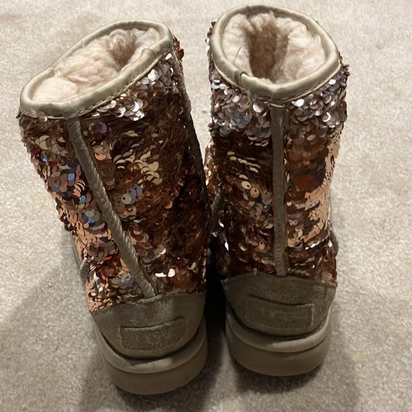 Ugg boots gold sequin with tan in very good condition. - Picture 3 of 12